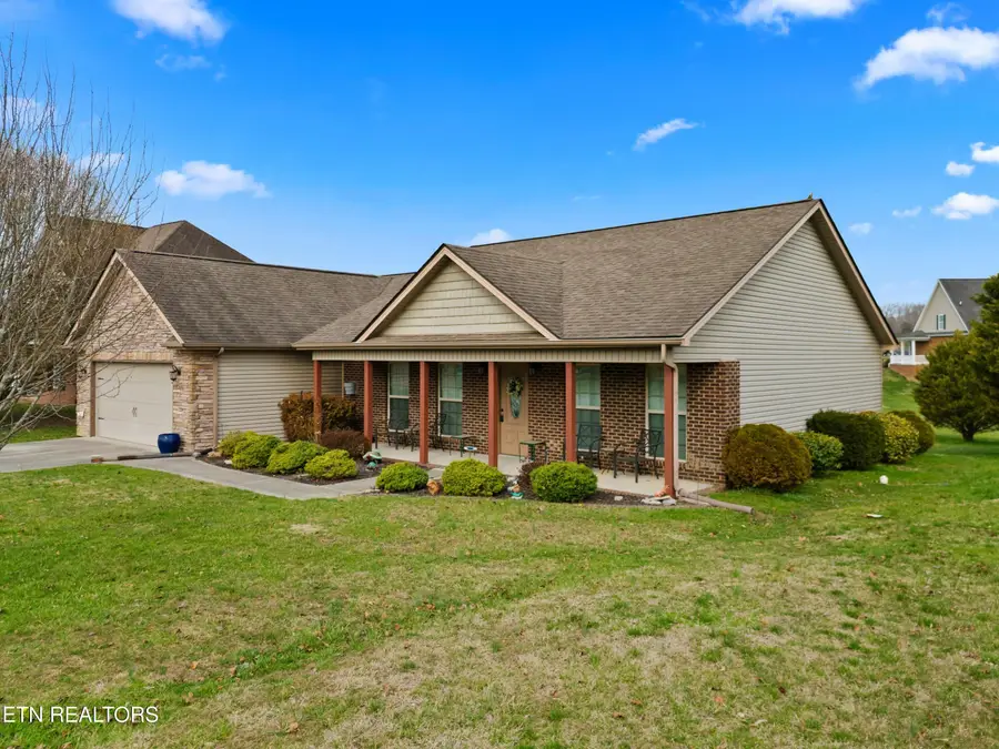 813 Commonwealth Ave, Strawberry Plains, TN 37871 - #3