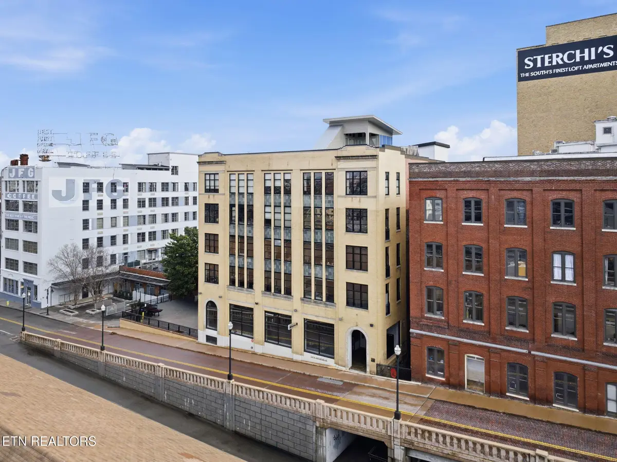 220 W Jackson Ave #101, Knoxville, TN 37902 - #1