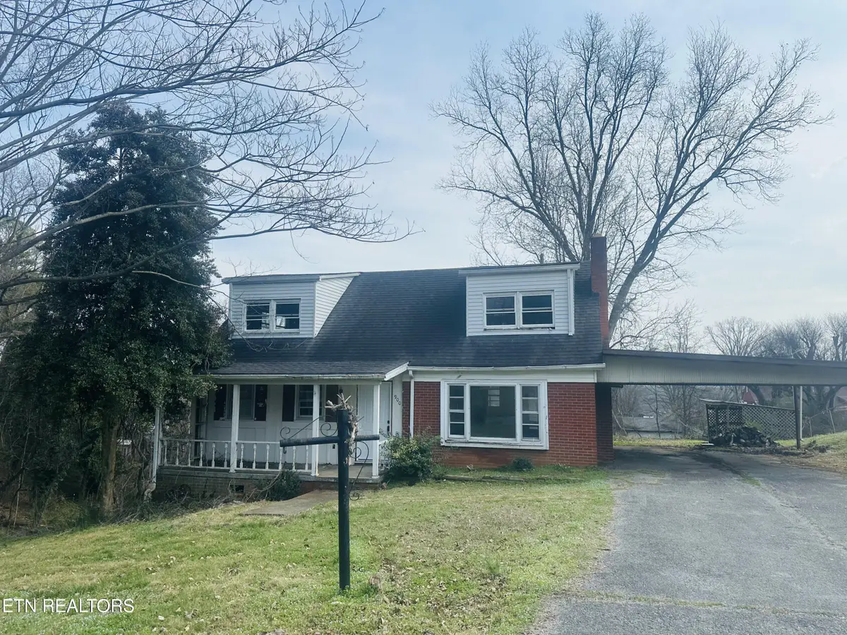 900 W 2nd Ave, Lenoir City, TN 37771 - #1