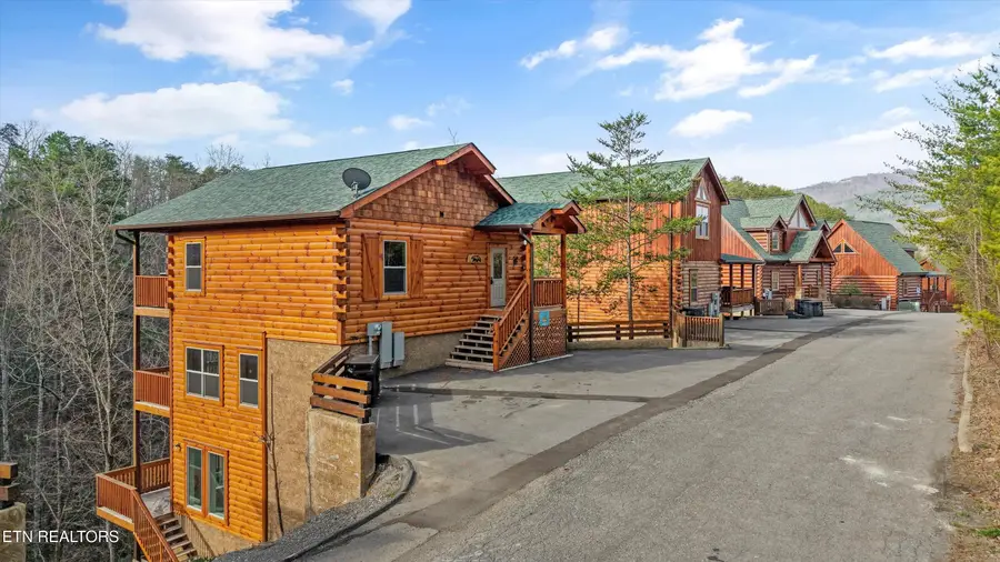 2182 Bear Haven Way, Sevierville, TN 37862 - #2