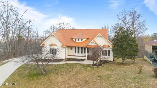 286 Bobcat Tr, Caryville, TN 37714