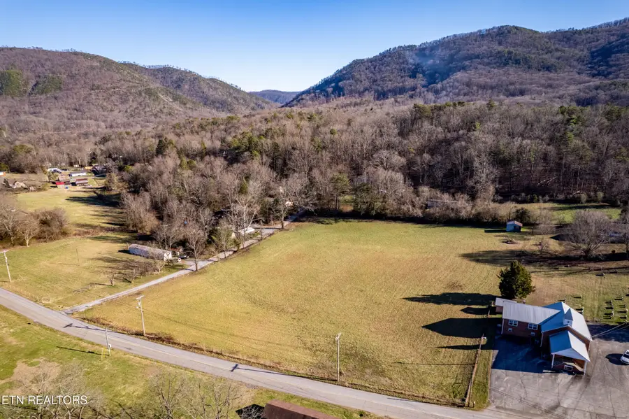 4510 Rocky Branch Rd, Walland, TN 37886 - #2
