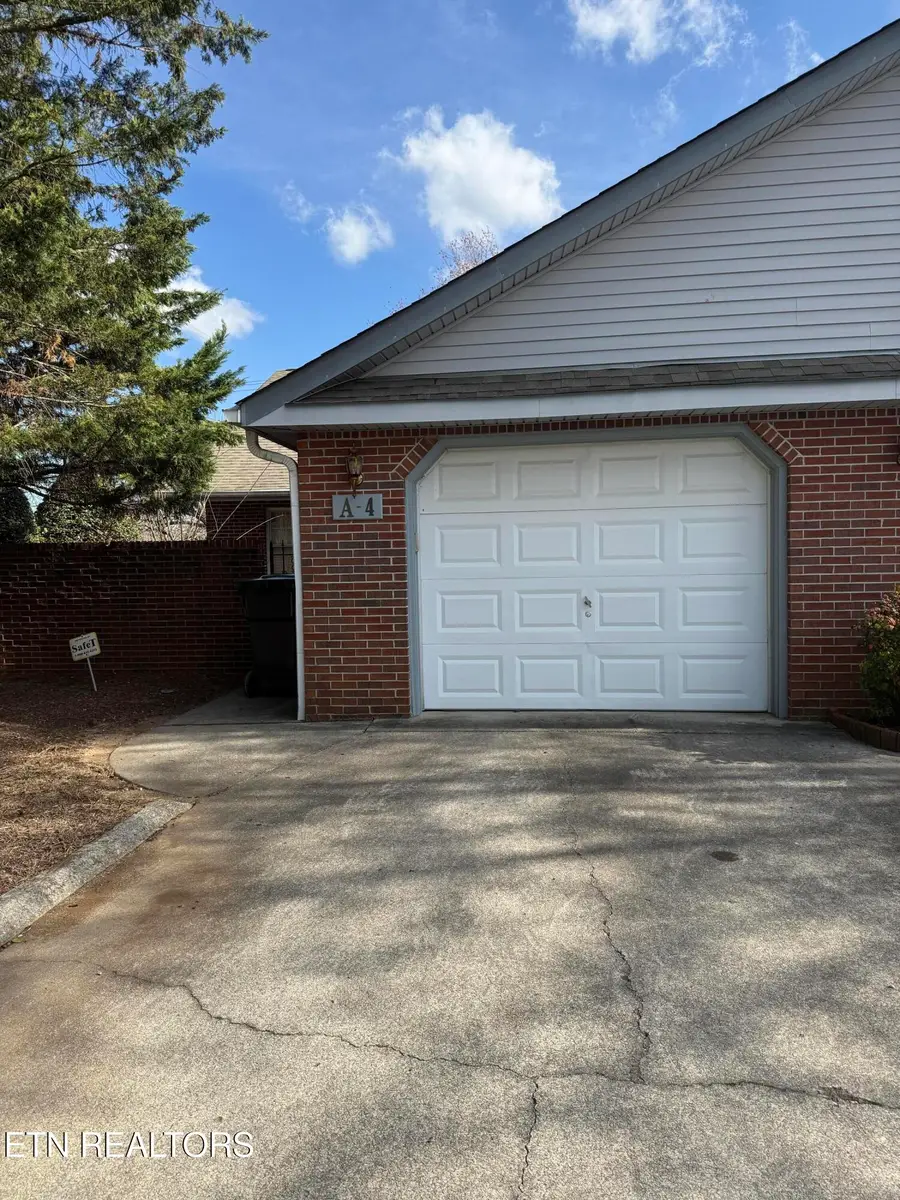 805 Cedar Lane #A4, Knoxville, TN 37912 - #2