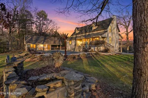 505 Cooper Hollow Rd, Tellico Plains, TN 37385