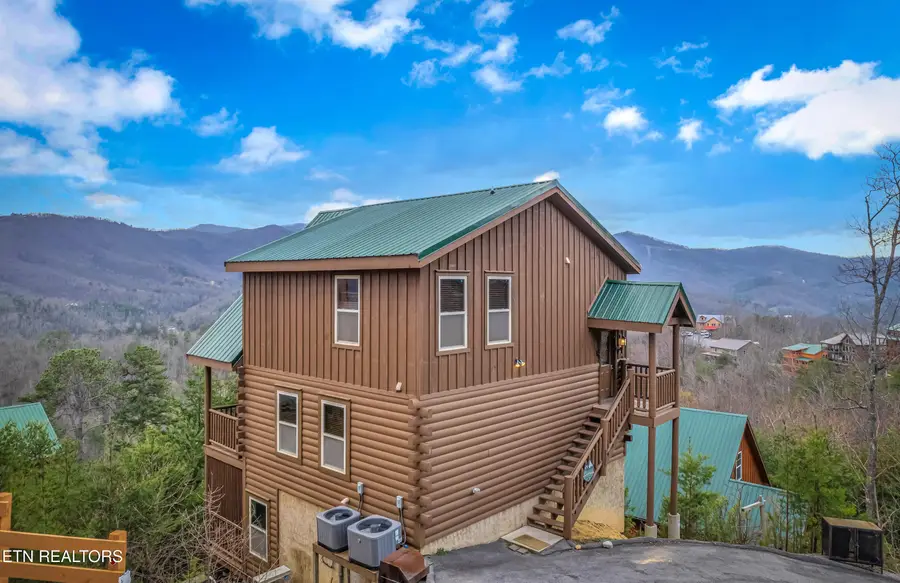 4836 Highland Place Way, Pigeon Forge, TN 37863 - #2