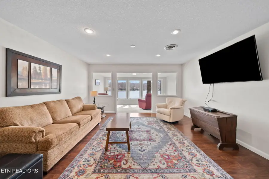 112 Lakeshore Cir Circle #111, Crossville, TN 38558 - #2