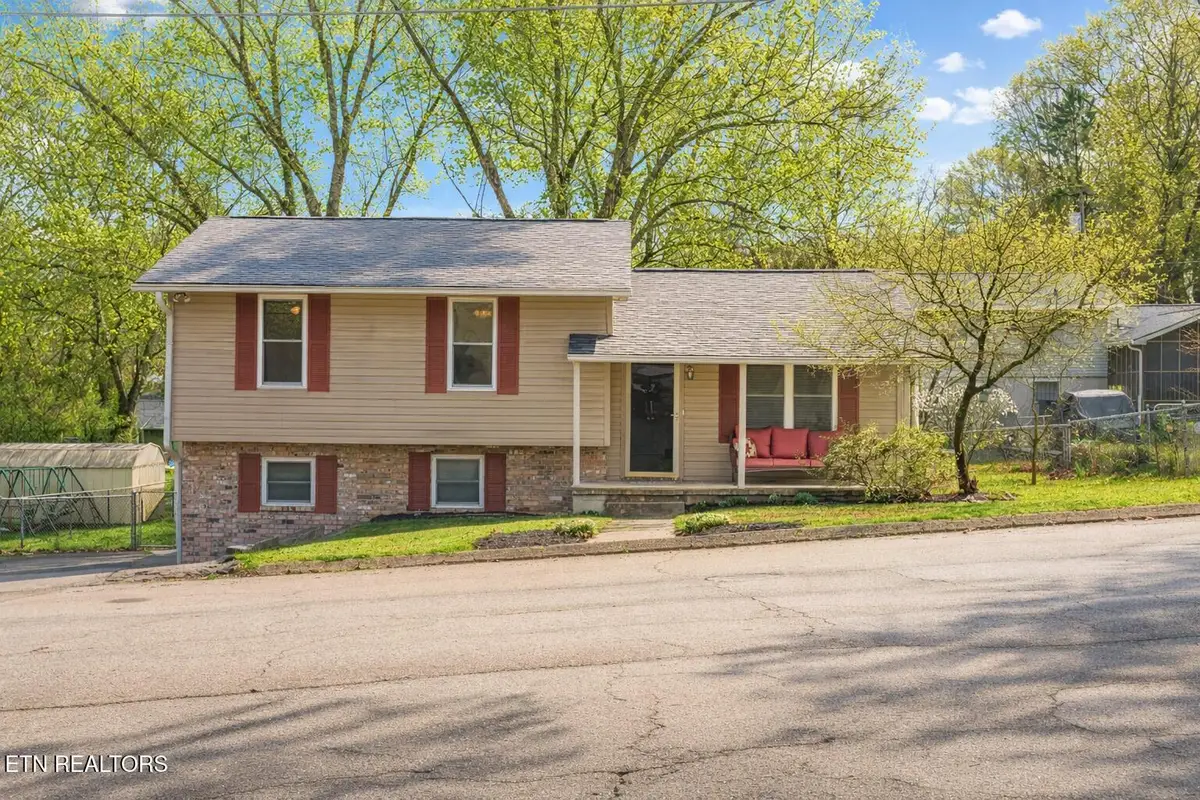 5213 Fawnwood Rd, Knoxville, TN 37921 - #1