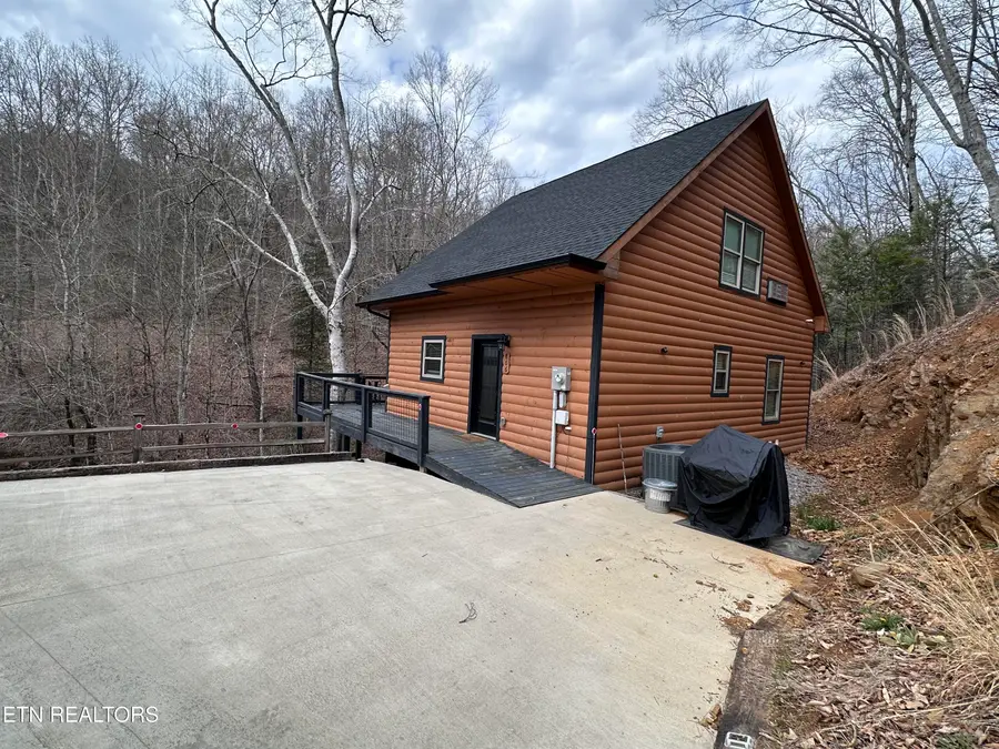 866 Cabin Creek Way, Sevierville, TN 37862 - #3