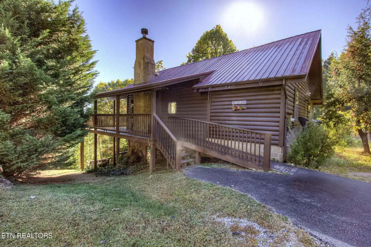 2409 Walnut Cove Way, Sevierville, TN 37862 - #1