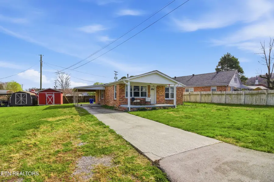 335 S Fowler St, Clinton, TN 37716 - #3