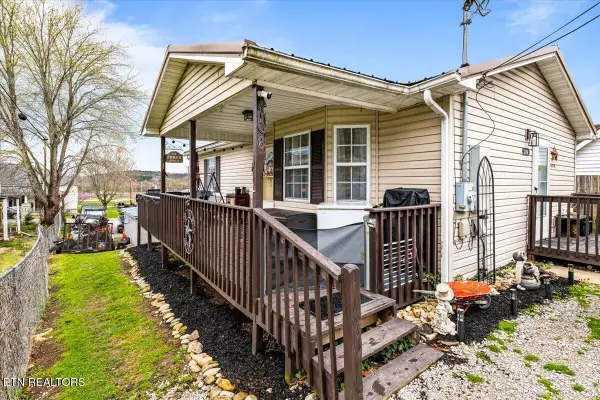 206 E Maple St, Caryville, TN 37714