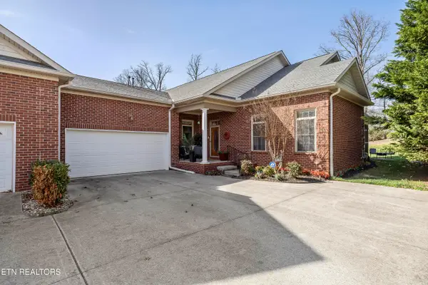1892 Mountain Drive, Lenoir City, TN 37772