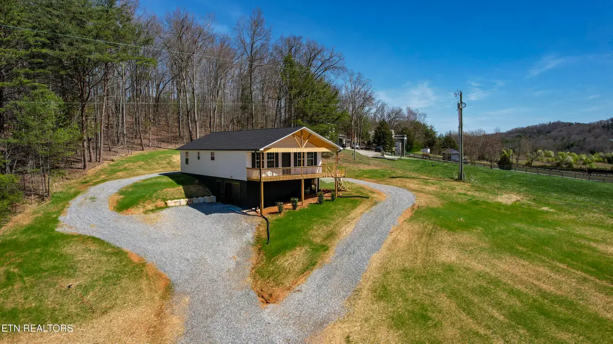 357 Jd Farm Rd, Tellico Plains, TN 37385 - #1