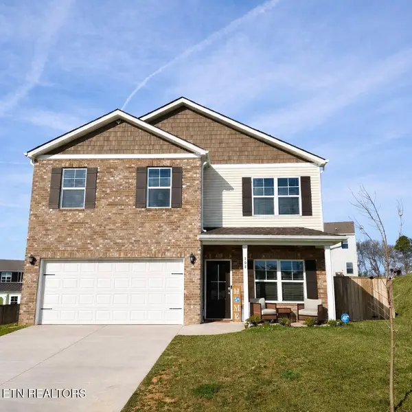 308 Heritage Crossing Drive, Maryville, TN 37804