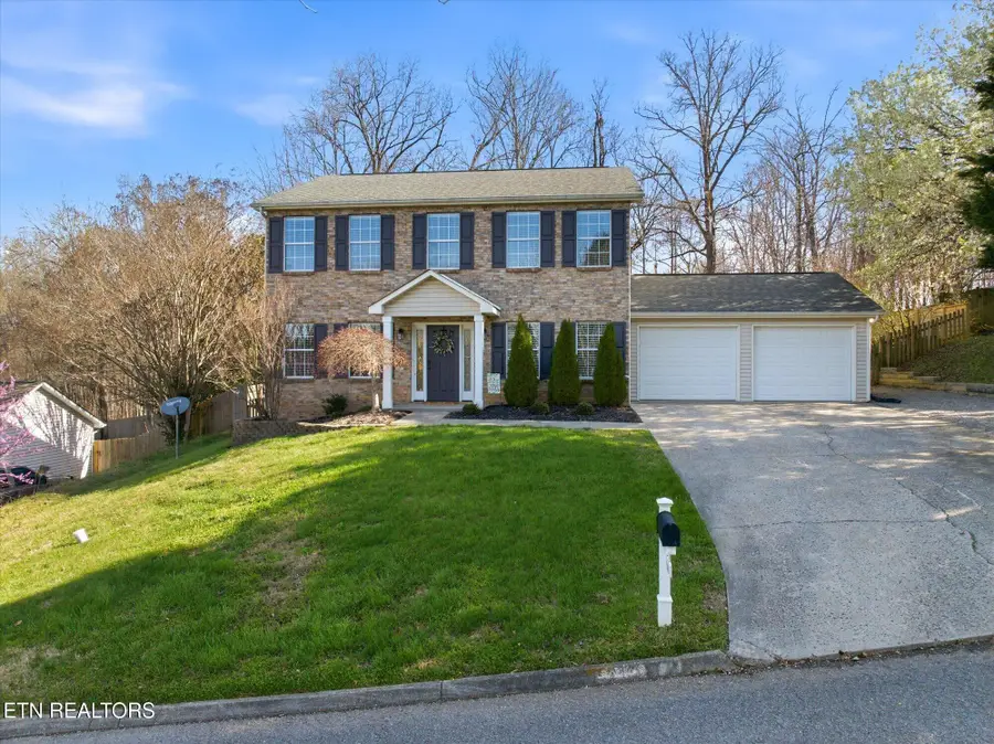 8212 Foxworth Tr, Powell, TN 37849 - #3