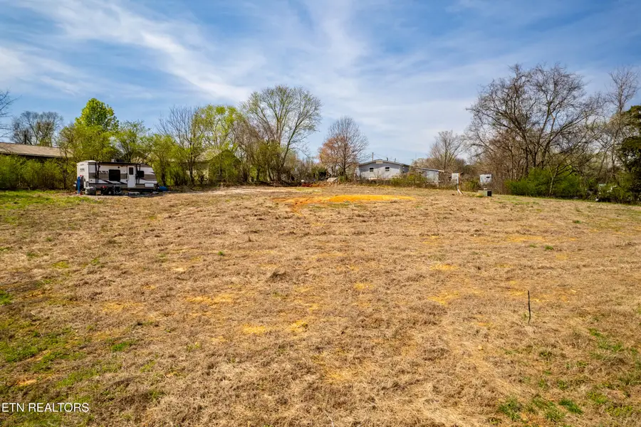 2416 Sweetwater Vonore Rd, Sweetwater, TN 37874 - #3