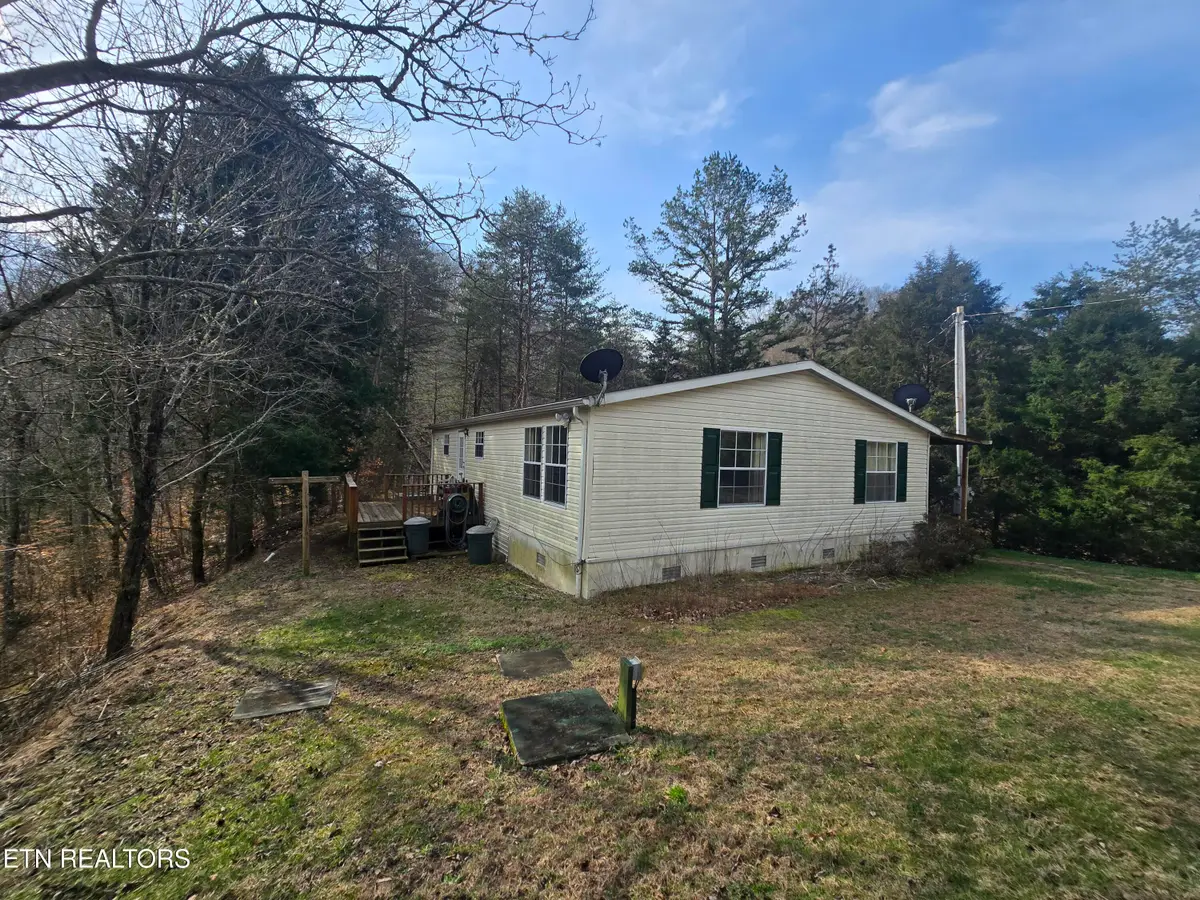 406 Wallen Rd, Kyles Ford, TN 37765 - #1