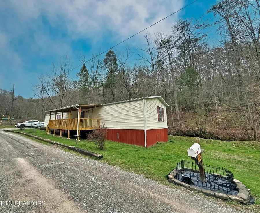 138 Pearly Ward Lane, Caryville, TN 37714 - #2
