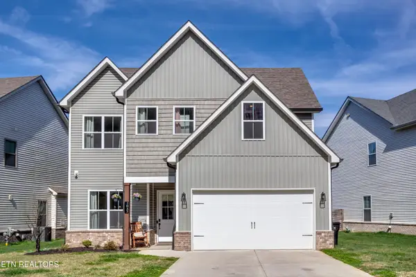 1037 Belle Pond Ave, Knoxville, TN 37932