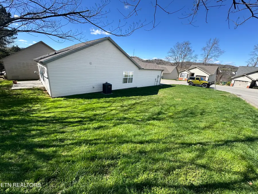 1604 Sails Way, Knoxville, TN 37932 - #3
