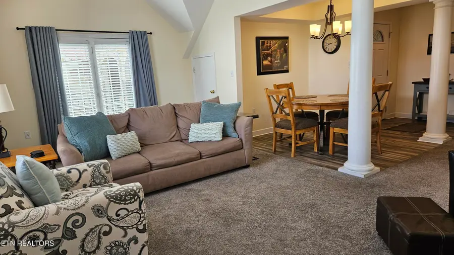 615 River Place Way #UNIT B304, Sevierville, TN 37862 - #3