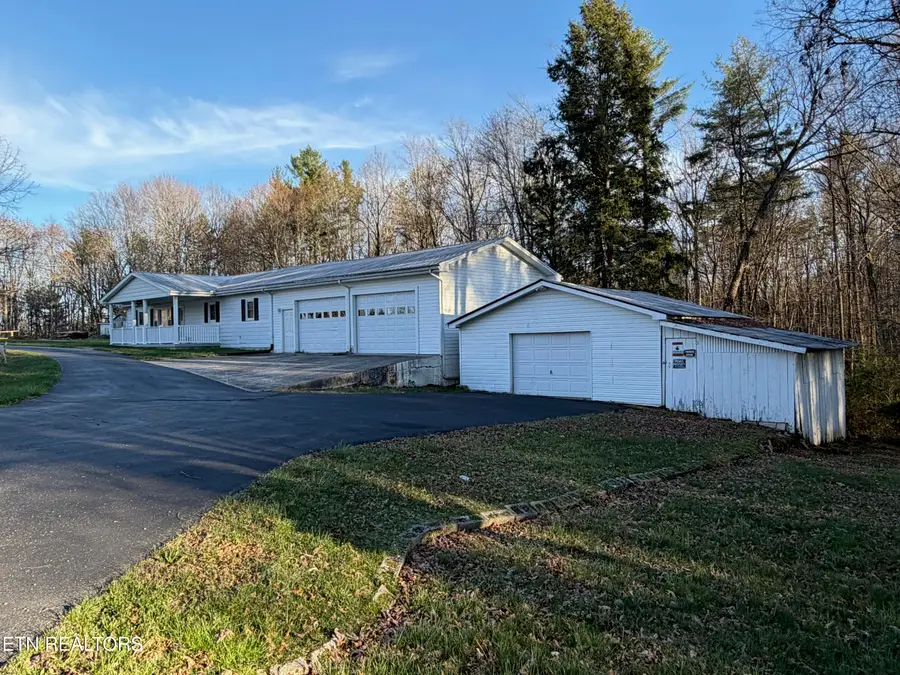 3514 Mount Helen Rd, Allardt, TN 38504 - #2