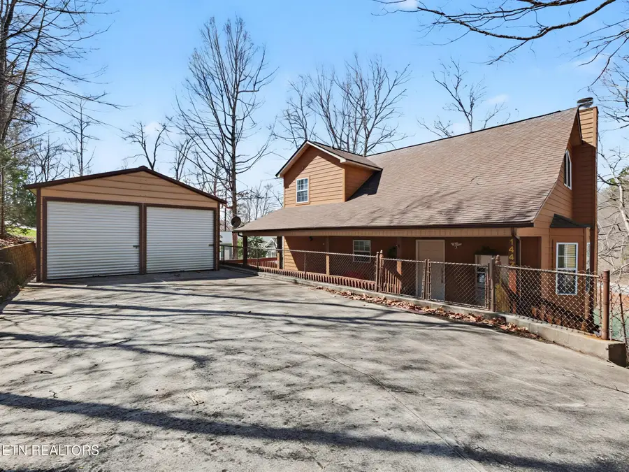 1447 Cove Pointe Rd, Lafollette, TN 37766 - #3