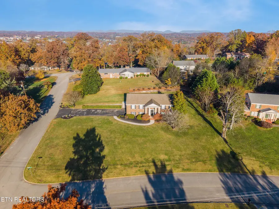 204 SW Whittington Drive, Knoxville, TN 37923 - #2