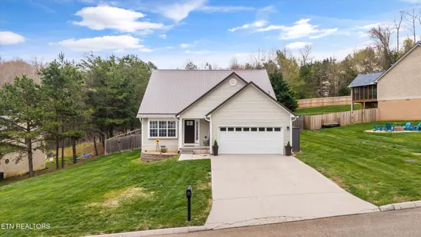 408 Dogwood Glen Lane, Powell, TN 37849