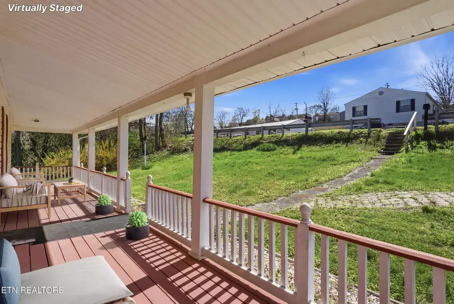 601 Kingston St, Lenoir City, TN 37771 - #2