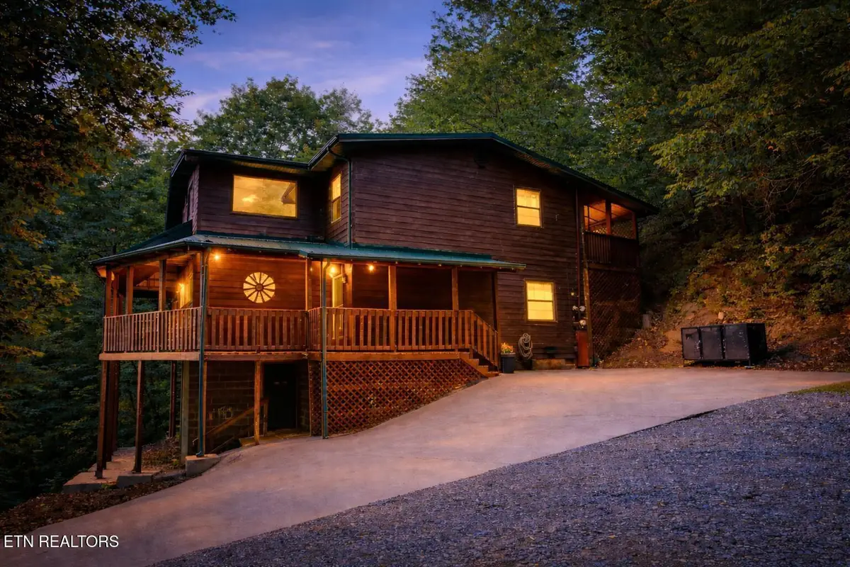 2202 Applewood Rd, Sevierville, TN 37862 - #1