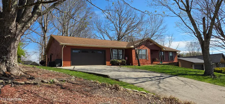 3132 Fairoaks Drive, Maryville, TN 37803 - #2