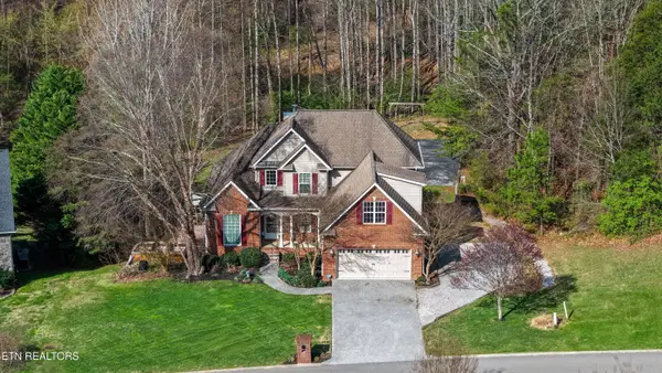 8127 Campbells Point Rd, Corryton, TN 37721