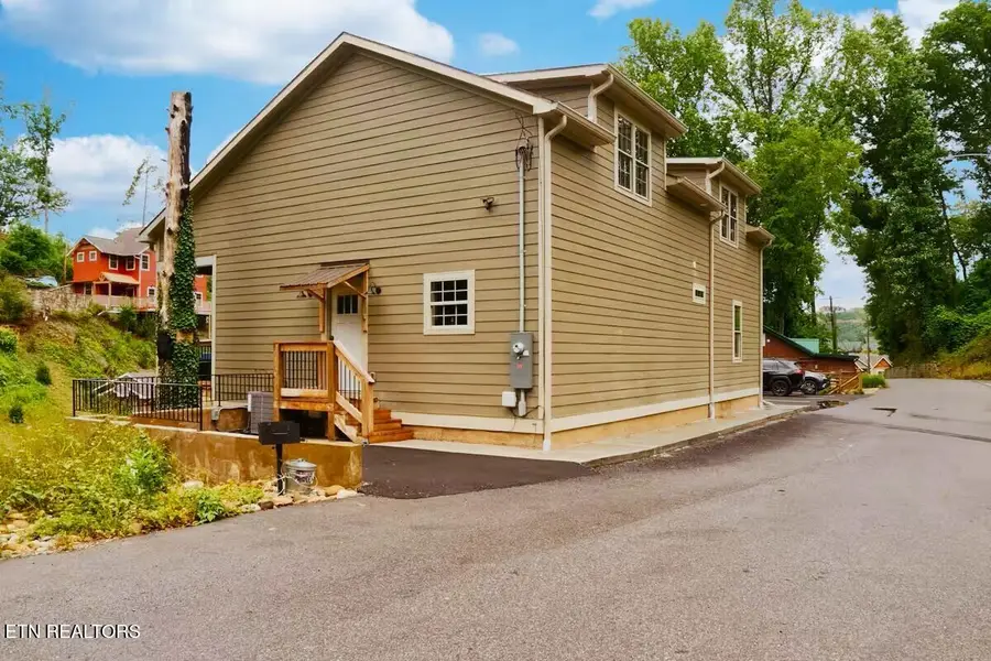 260 Circle Drive, Gatlinburg, TN 37738 - #3