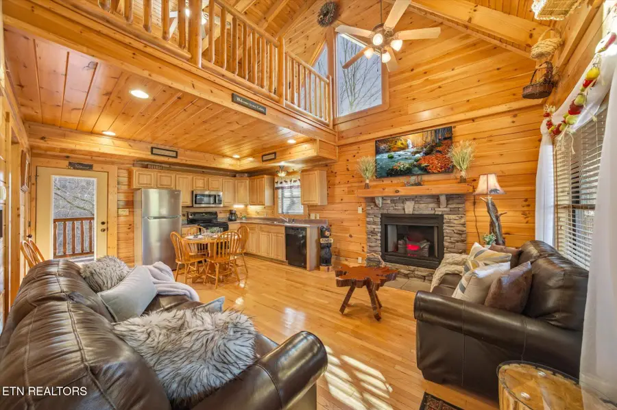 2016 Bear Creek Way, Pigeon Forge, TN 37862 - #2