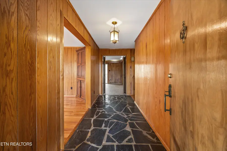 683 Webster Rd, Harriman, TN 37748 - #2