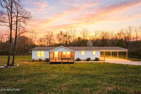 129 W Vinegar Valley Rd, Friendsville, TN 37737