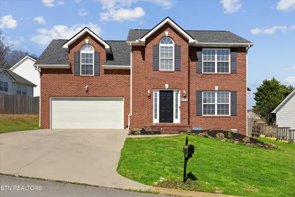 7648 Cool Breeze Rd, Knoxville, TN 37938