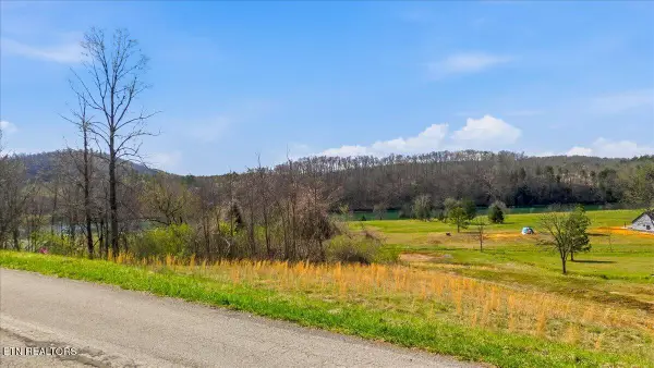 281 Blackburn Lane, Lenoir City, TN 37771