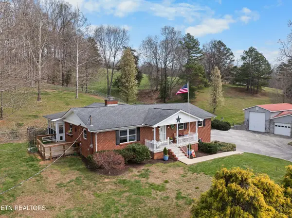 395 Wolfe Rd, Luttrell, TN 37779