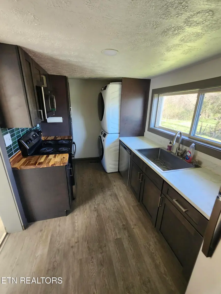 612 W Strang St, Rockwood, TN 37854 - #2