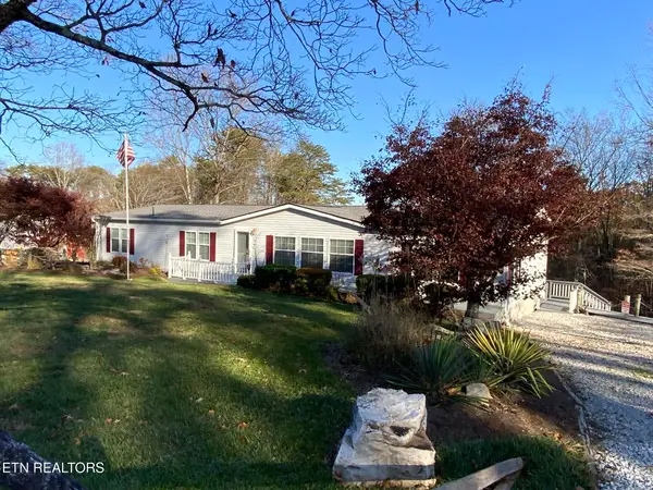 596 Skyline Drive, Harriman, TN 37748