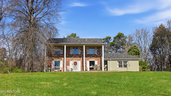 526 S Carter School Rd, Strawberry Plains, TN 37871