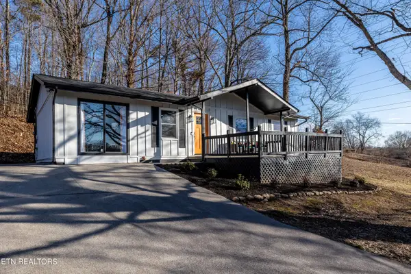 2915 Nickle Rd, Knoxville, TN 37921