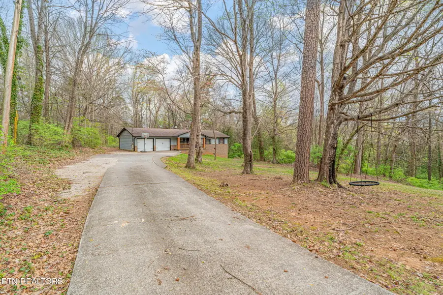 3612 Sprucewood Rd, Knoxville, TN 37921 - #2
