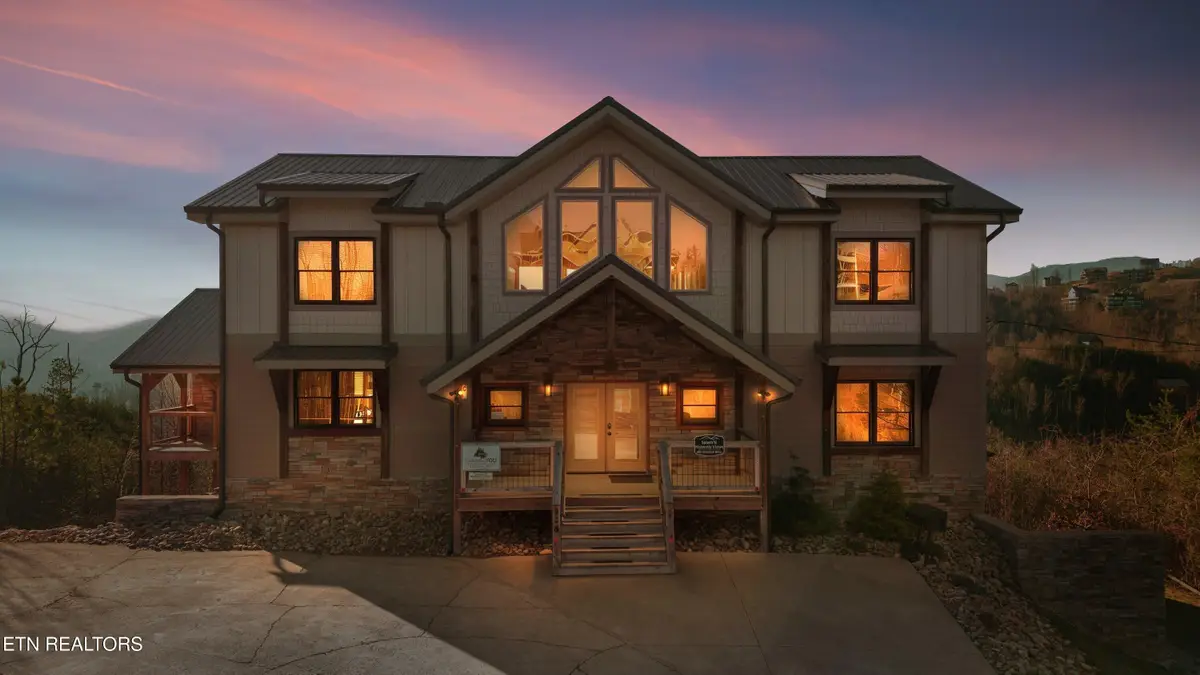 986 Chestnut Drive, Gatlinburg, TN 37738 - #1