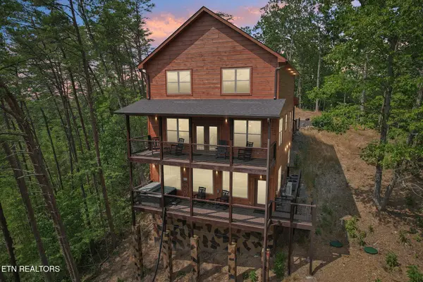 2616 Dogwood Loop Drive, Sevierville, TN 37876