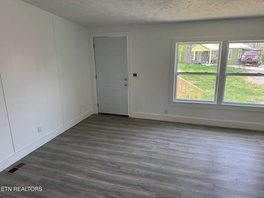 4414 Mission Rd, Knoxville, TN 37920 - #2