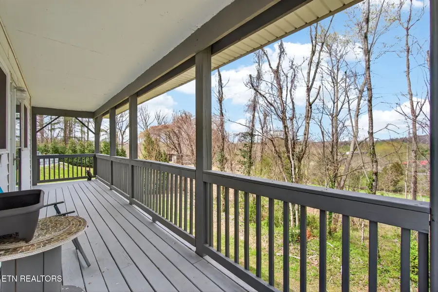 314 Smyrna Rd, Byrdstown, TN 38549 - #2