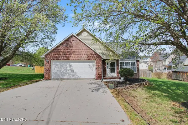 525 Parkstone Lane, Knoxville, TN 37924